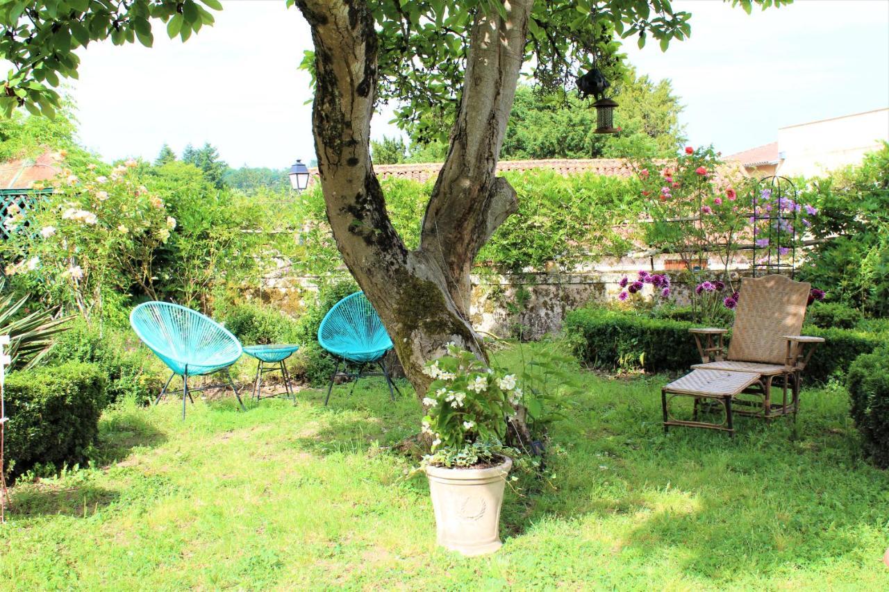 Bed and Breakfast La Source Availles-Limouzine Экстерьер фото